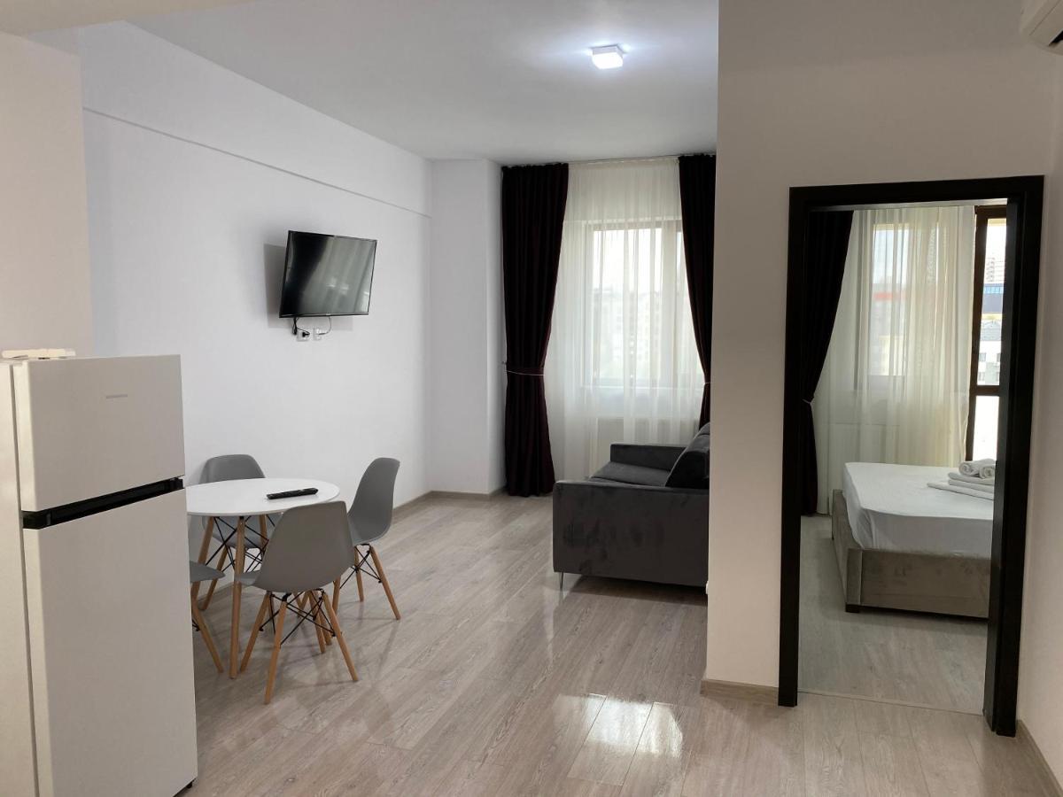 Studios & Apartments Palas By Glam Apartments ياش المظهر الخارجي الصورة