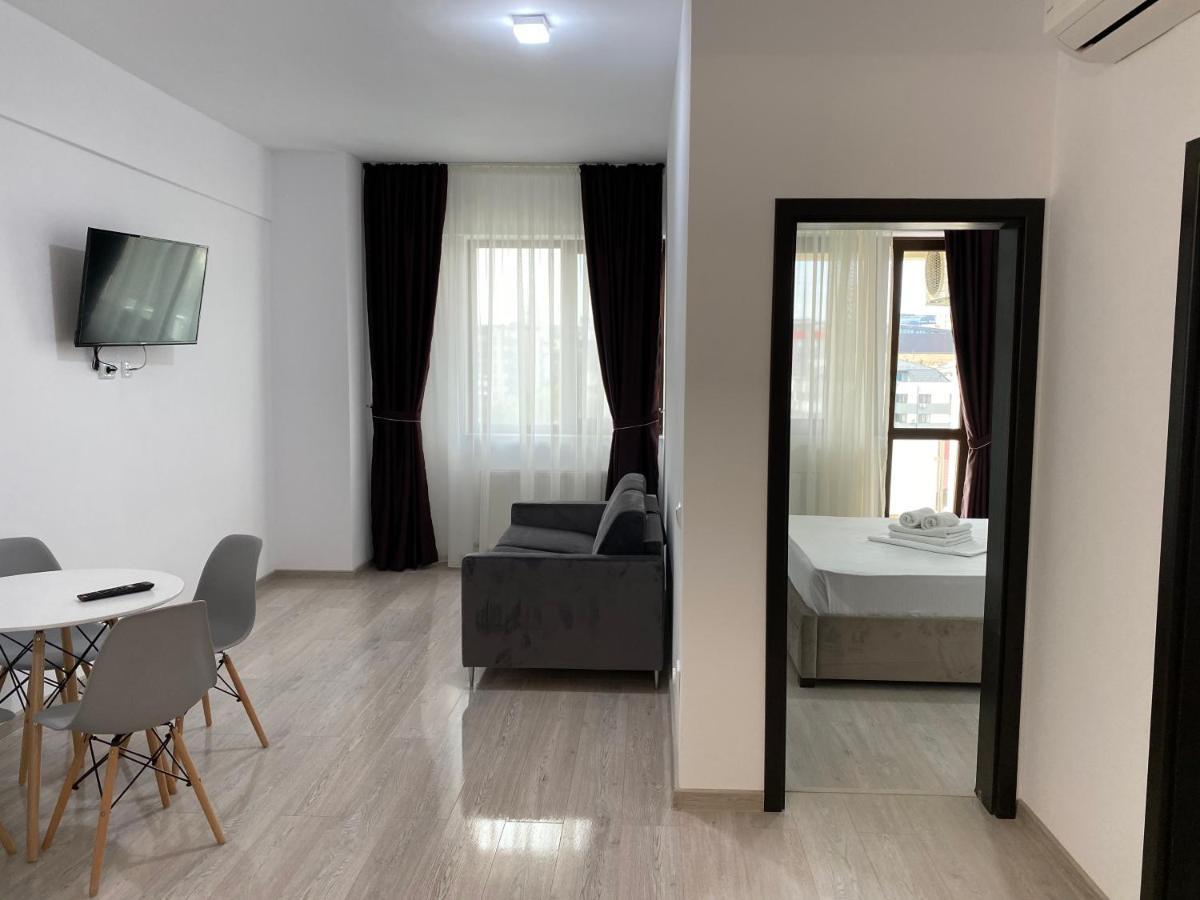 Studios & Apartments Palas By Glam Apartments ياش المظهر الخارجي الصورة