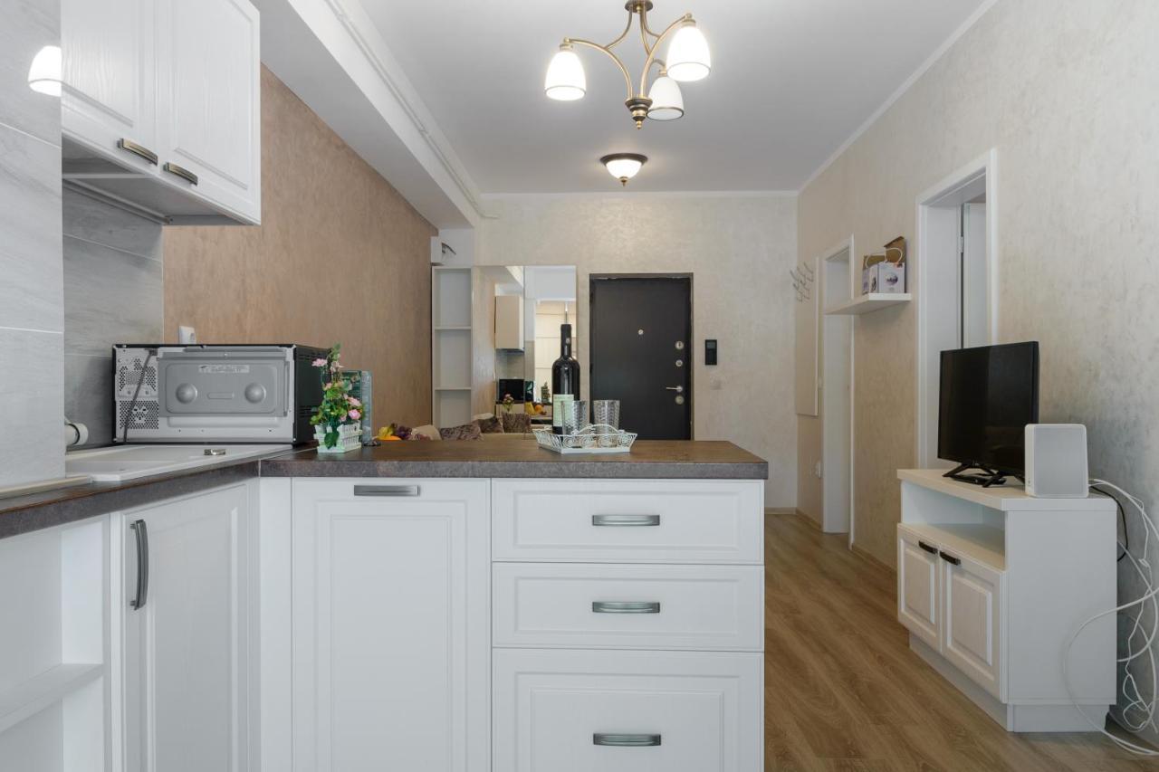 Studios & Apartments Palas By Glam Apartments ياش المظهر الخارجي الصورة