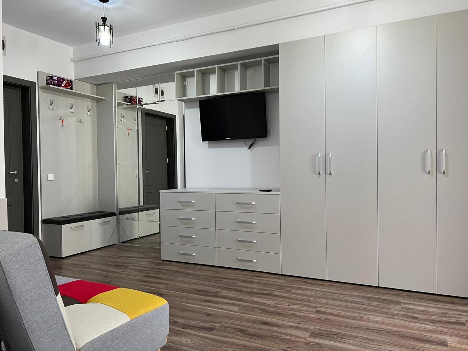 Studios & Apartments Palas By Glam Apartments ياش المظهر الخارجي الصورة