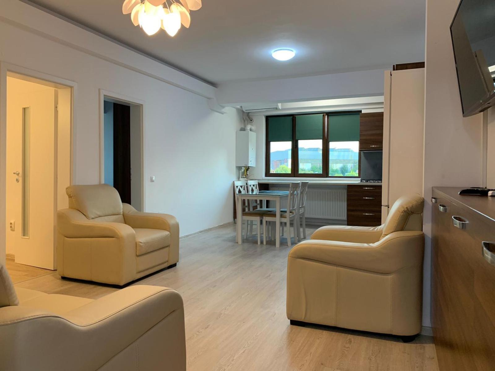 Studios & Apartments Palas By Glam Apartments ياش المظهر الخارجي الصورة