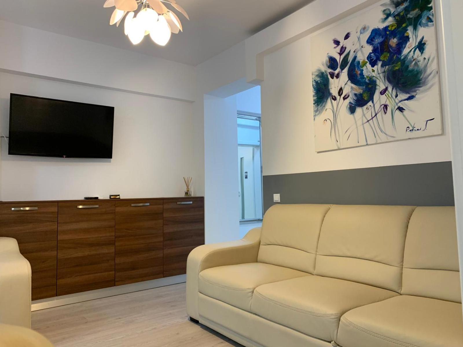 Studios & Apartments Palas By Glam Apartments ياش المظهر الخارجي الصورة