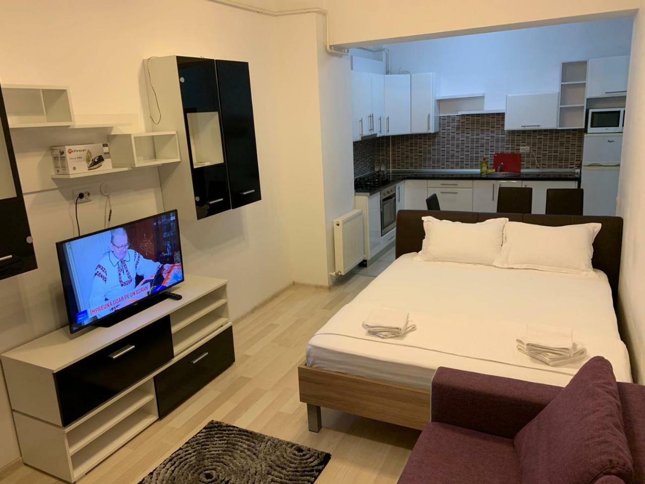Studios & Apartments Palas By Glam Apartments ياش المظهر الخارجي الصورة