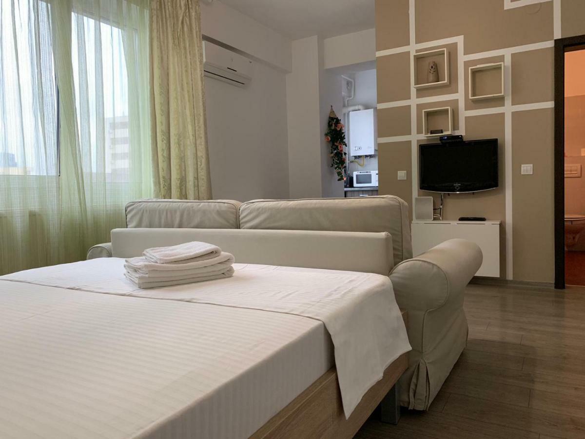 Studios & Apartments Palas By Glam Apartments ياش المظهر الخارجي الصورة